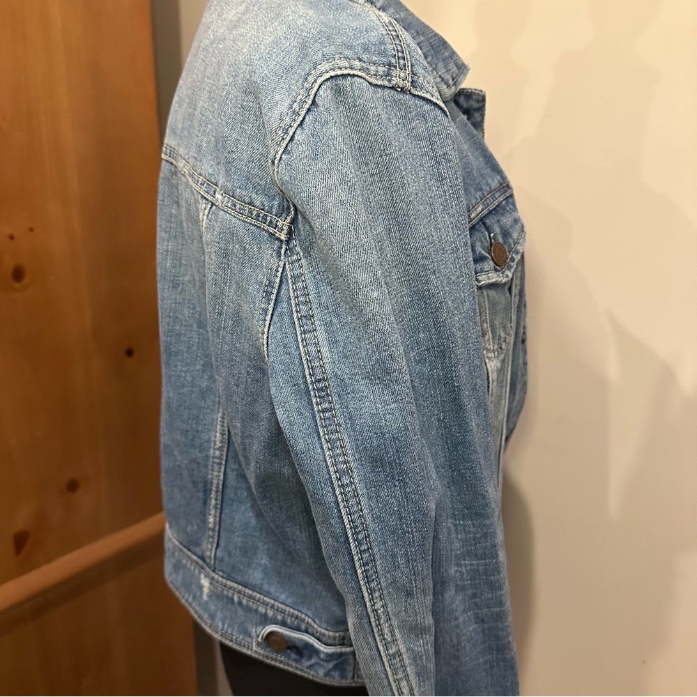 🌹VINTAGE American Eagle Outfitters • Cool Classic Light Blue Jean Jacket - Picture 7 of 14